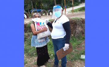 90 sacos de arroz blanco se entregaron a familias en Ciudad Quetzal.