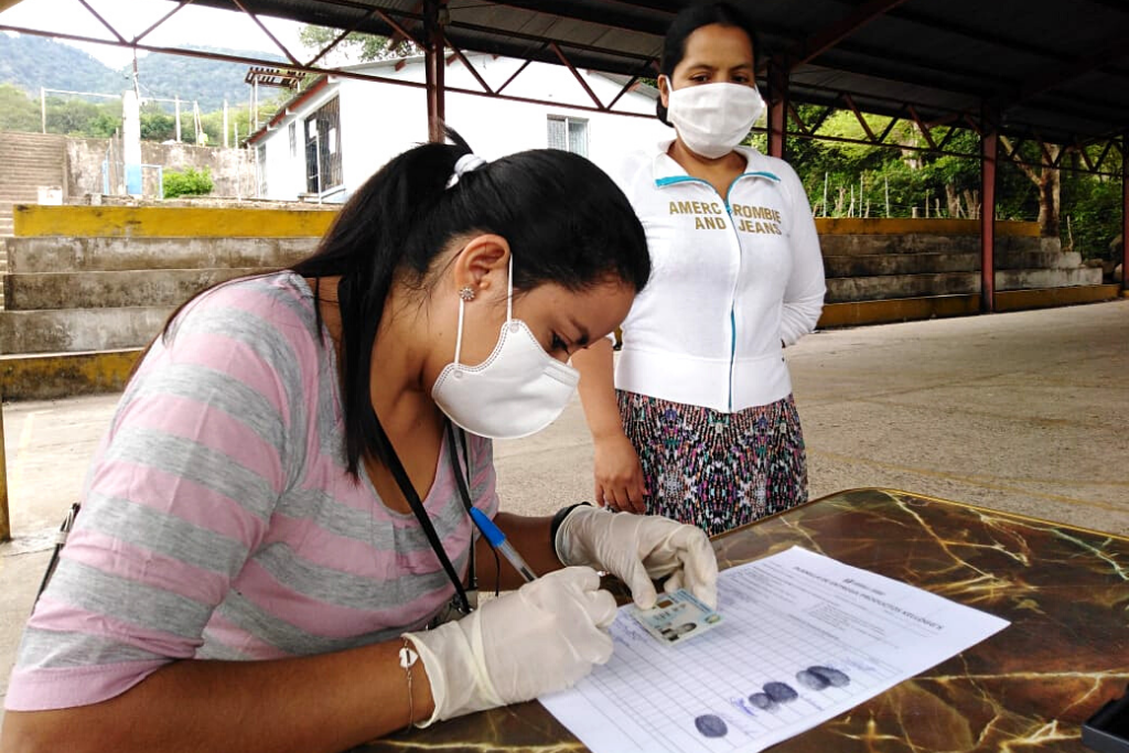 La dotación de alimentos se realizó a familias de Jutiapa.