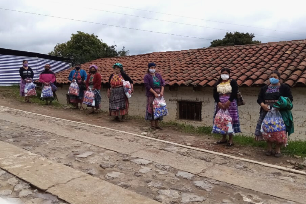 315 familias de Totonicapán fueron beneficiadas con alimentos.