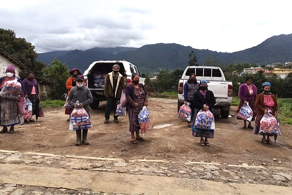 315 familias de Totonicapán fueron beneficiadas con alimentos.