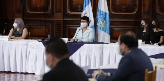 Thelma Portillo, secretaria de SOSEP, preside la primera reunión extraordinaria de CONAPROV.