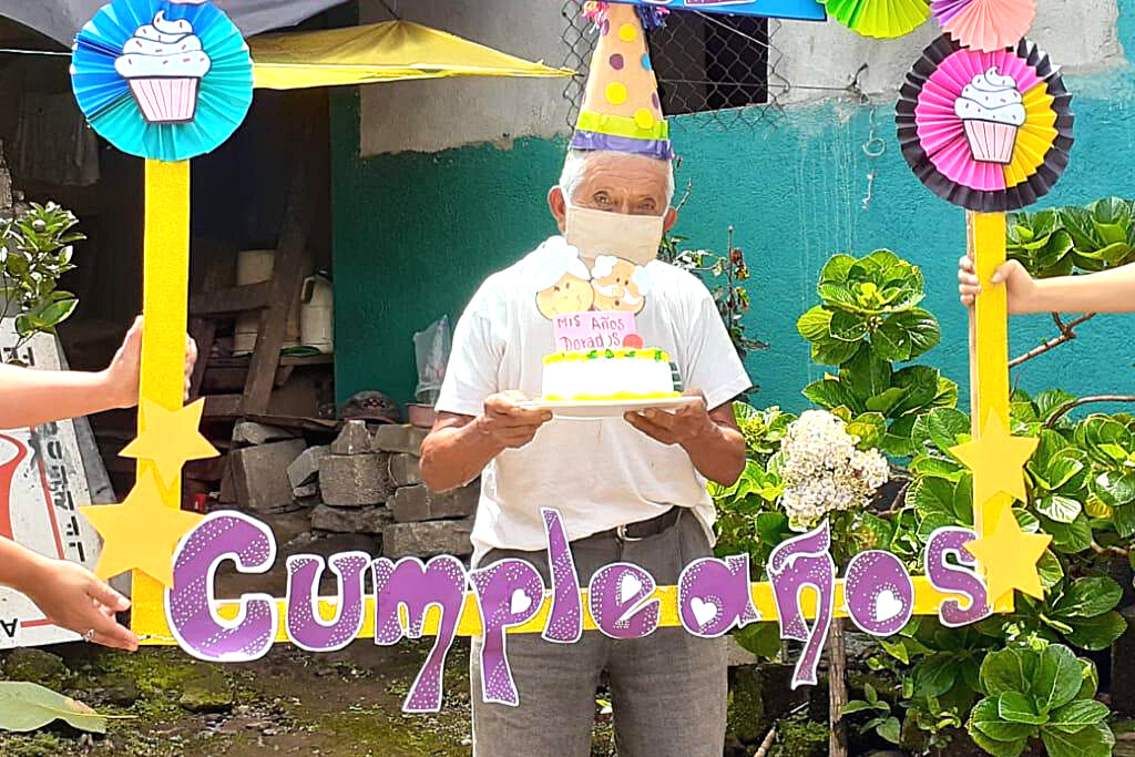 Mis Años Dorados de Pueblo Nuevo, Suchitepéquez, celebró los cumpleaños de los adultos mayores