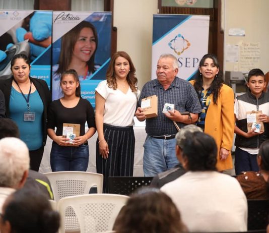 ENTREGA DE APARATOS AUDITIVOS