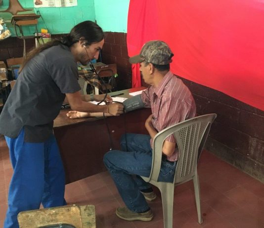 REALIZAN JORNADA MÉDICA EN JALAPA
