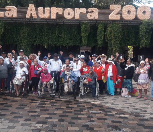 ACTIVIDAD CON ADULTOS MAYORES EN ZOOLÓGICO LA AURORA